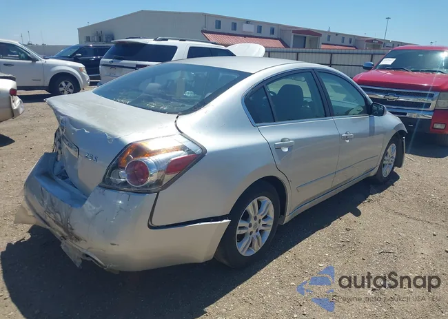 1N4AL2AP9CC104708: 41925036