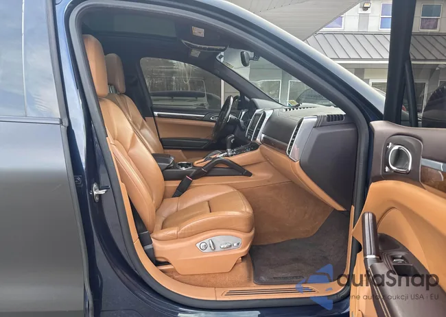 WP1AF2A23DLA34855: 41925178