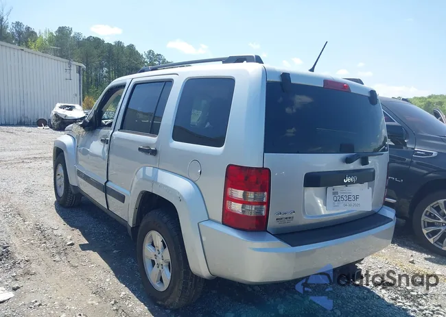 1C4PJMAKXCW215700: 41925512