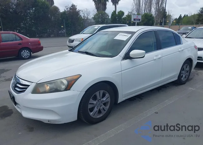 1HGCP2F47CA088110: 41928064