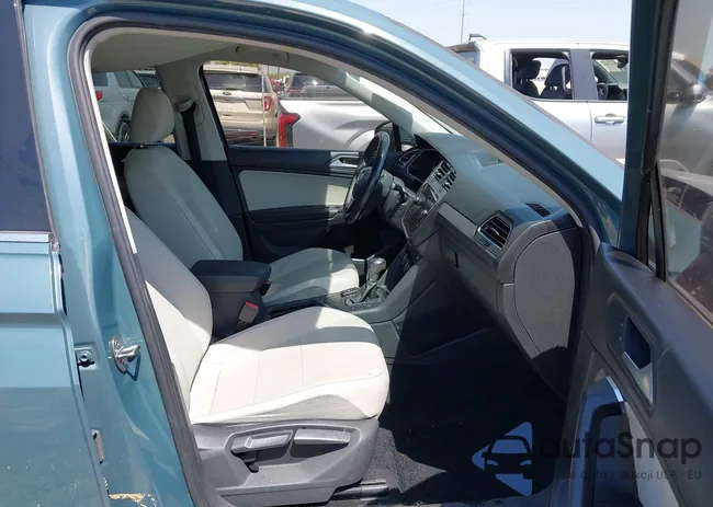 3VV3B7AX0KM119180: 41928546