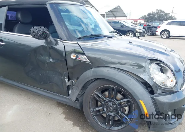 WMWZP3C54CT250689: 41928624