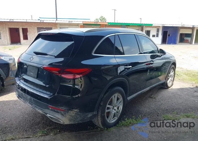 W1NKM4HB8PU033947: 41929997