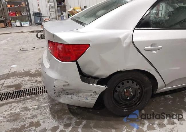 KNAFU4A22B5464786: 41931353