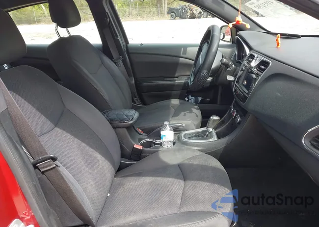 1C3CCBAB1EN209312: 41932302