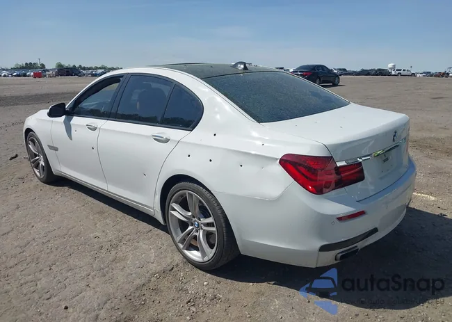 WBAYA8C52DD227837: 41932309