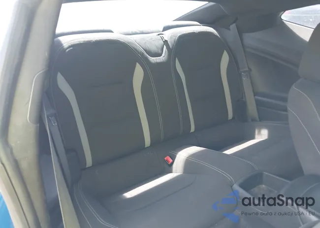 1G1FB1RS6J0152647: 41932366