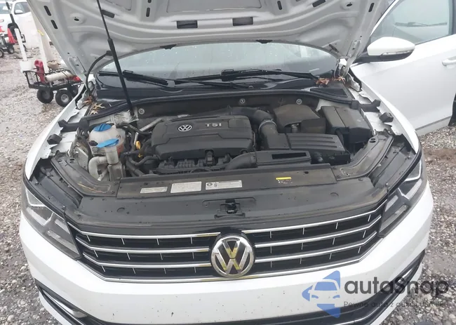 1VWBT7A32HC086078: 41932399