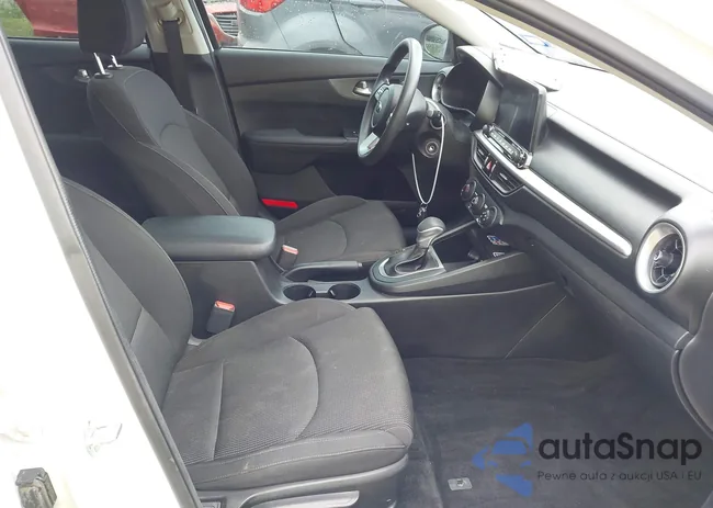 3KPF24AD7LE231518: 41931942