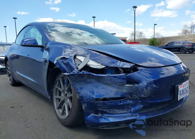 5YJ3E1EBXNF168686: 41933028