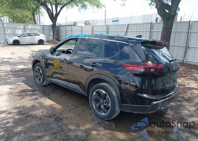 JN8BT3BA9RW351396: 41933356