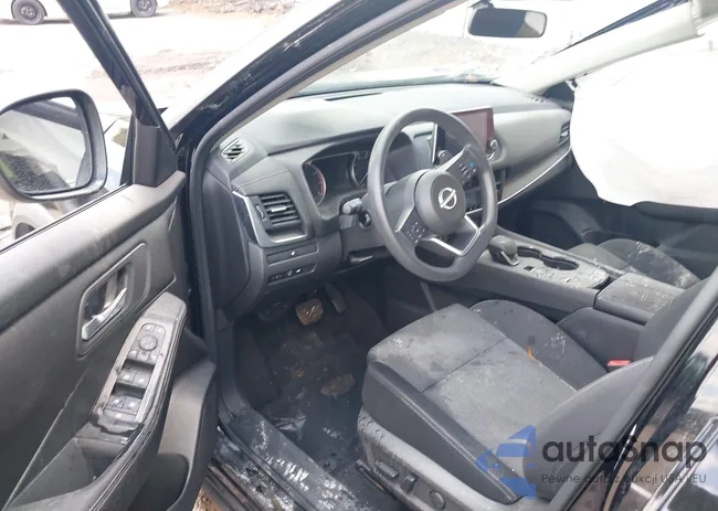 JN8BT3BA9RW351396: 41933356