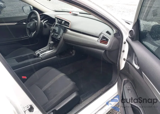 19XFC2F77JE208564: 41933384