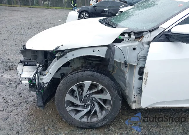 19XFC2F77JE208564: 41933384