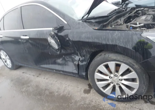 1HGCR2F88FA272716: 41933947