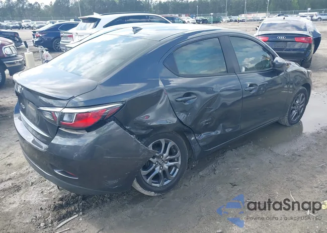 3MYDLBYV4KY528641: 41935993