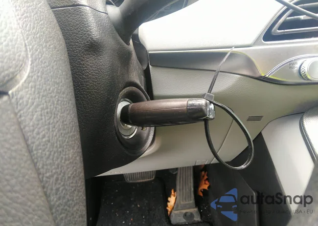 KM8R1DHE3MU272810: 41937153