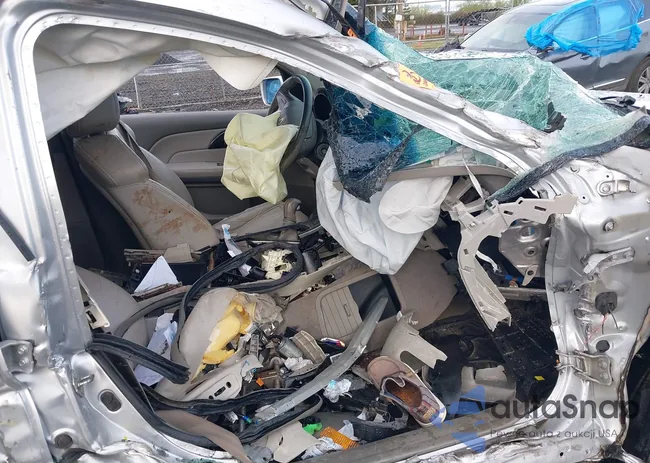 2HNYD28649H527408: 41937361