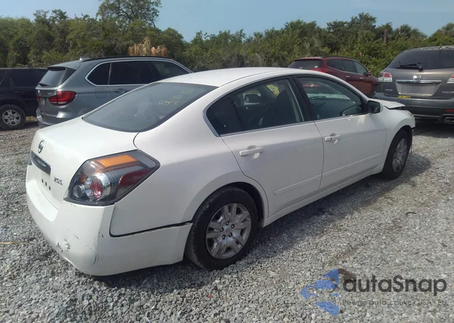 1N4AL2AP2CN468053: 41937416