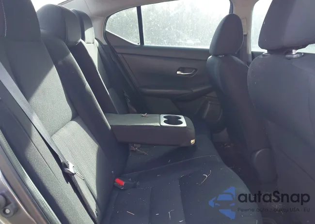 3N1AB8CV0LY235886: 41937573