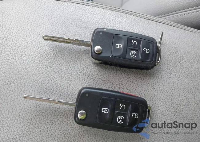 1VWCV7A35FC084188: 41938304