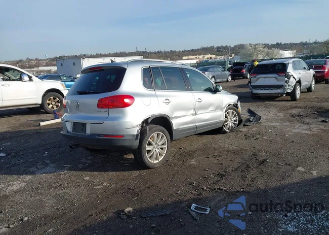 WVGAV3AX0DW572915: 41937763