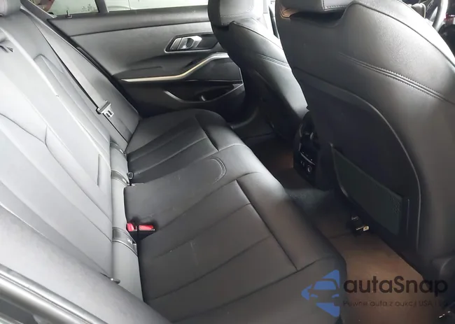 3MW5R7J09L8B05601: 41939056