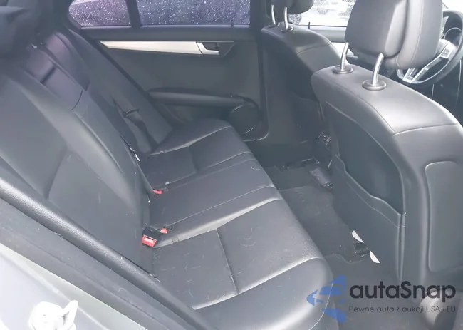 WDDGF4HBXDR275778: 41938842