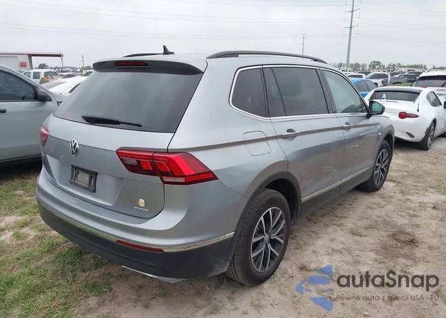 3VV3B7AX7LM035035: 41939652