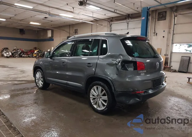 WVGBV3AX6DW595197: 41941076