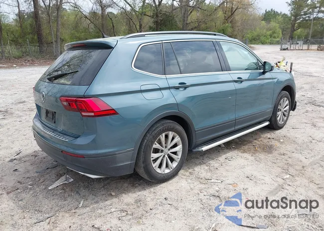 3VV3B7AX9KM094585: 41941077