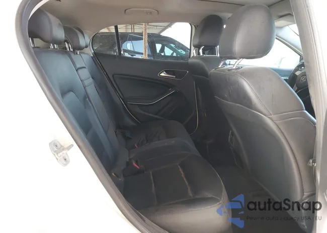 WDCTG4GB0FJ058095: 41941567