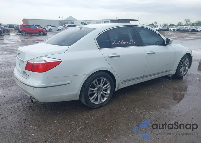 KMHGC4DF2BU113404: 41942129