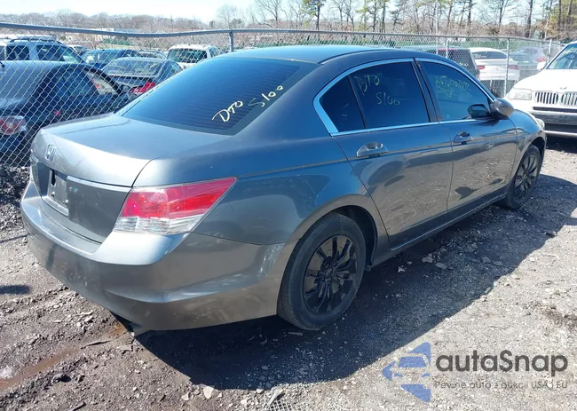 1HGCP2F35AA051304: 41942353