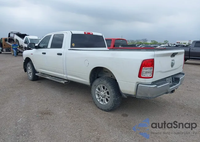 3C6UR5HJ9KG676972: 41942438