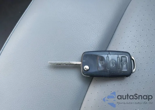 3VWRG31C58M521265: 41941663