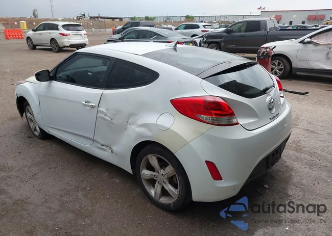 KMHTC6AD0EU194145: 41943225