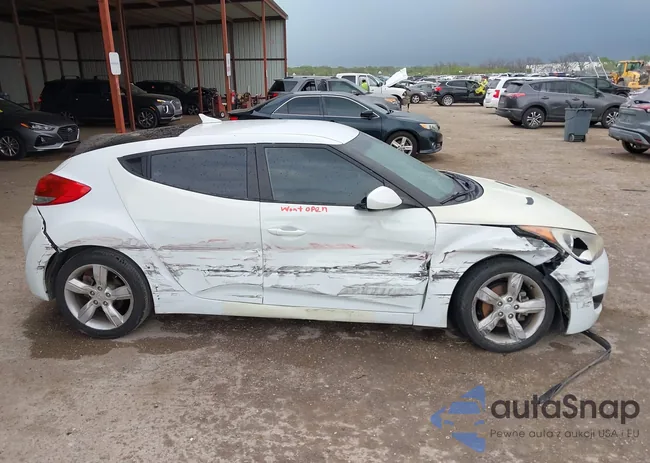 KMHTC6AD0EU194145: 41943225