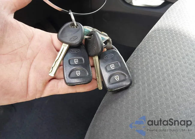 5XYKT3A64DG341941: 41944016