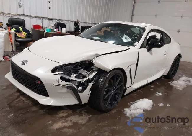 JF1ZNBE1XP9765718: 41945549