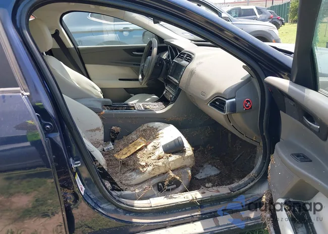 SAJAD4FX9JCP33055: 41944994