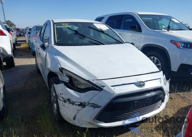 3MYDLBZV0GY130042: 41946145