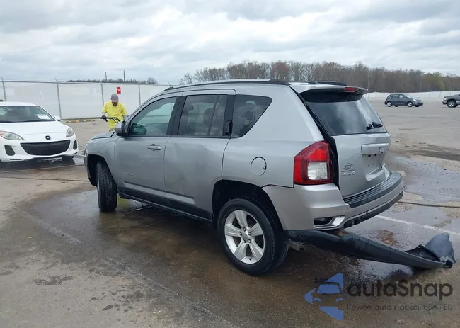 1C4NJDEB6GD756150: 41946361