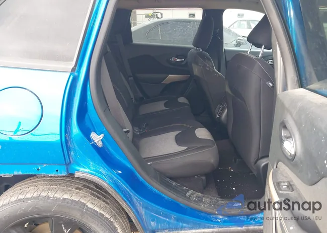 1C4PJLAB8HW604238: 41947637