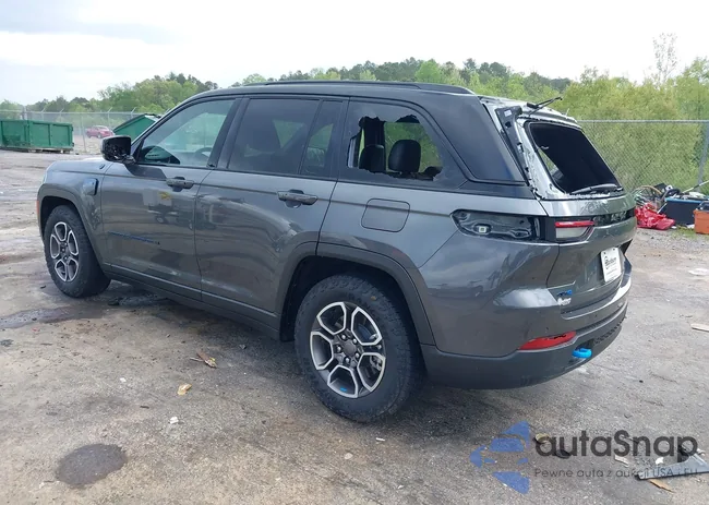 1C4RJYC69N8756423: 41947812