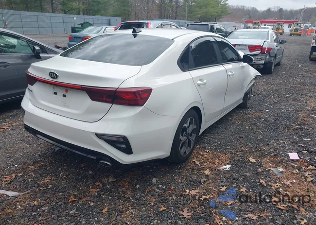 3KPF24AD9KE116403: 41947864