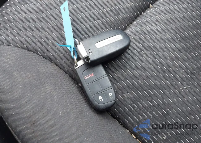 3C4PDCAB8HT557130: 41949037