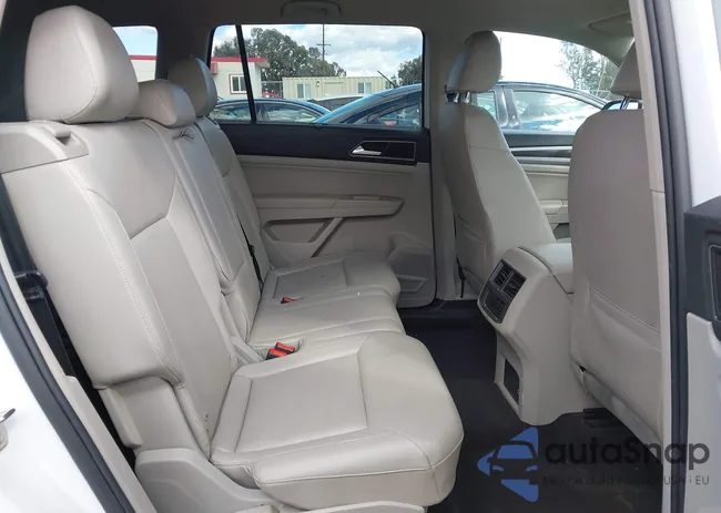 1V2KR2CA3JC521663: 41949334