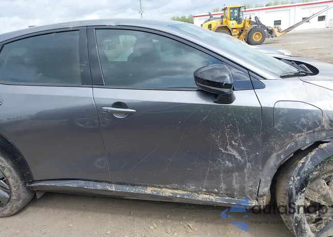 JN1DF0BB8PM701812: 41948980