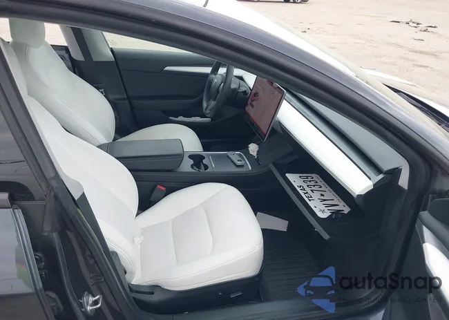 5YJ3E1EA0MF031987: 41950488